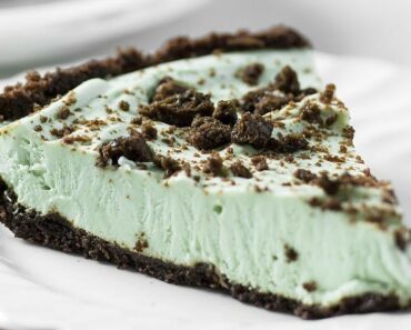 Grasshopper Pie with Oreos