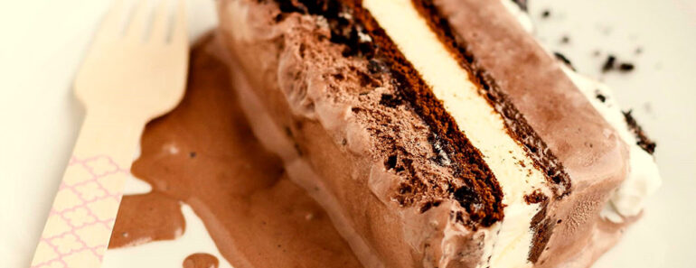 Ice Cream Cake with Oreos Recipe
