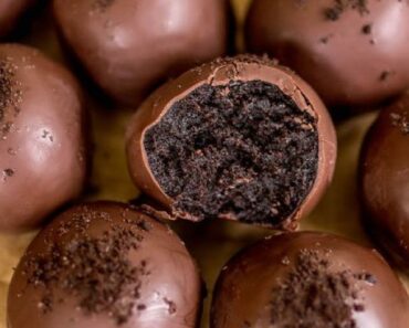 Fudgy Oreo Truffles Recipe