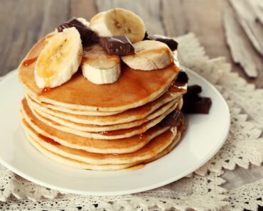 3-Ingredient Banana Pancakes