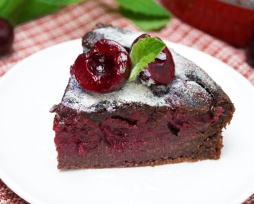 Delicious Chocolate Berry Clafoutis Recipe