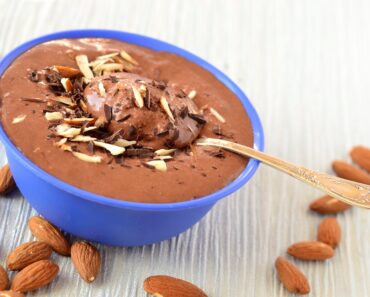 This Dark Chocolate Almond Mousse Is So Rich, Restaurants Can’t Keep Up This Dark Chocolate Almond Mousse Is So Rich, Restaurants Can’t Keep Up